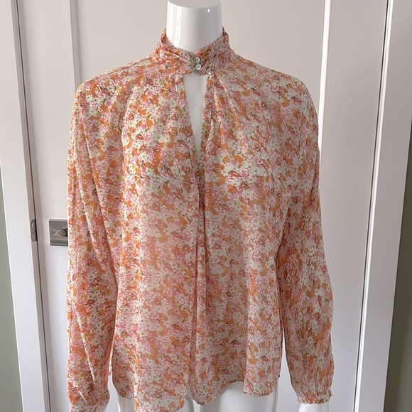 Bishop + Young Keyholes Blouse - Picture 5 of 14